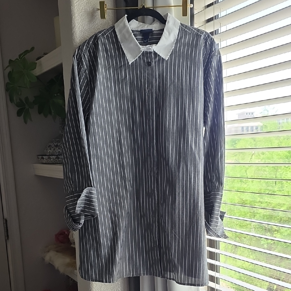 Scoop NYC Grey  Pinstripe Tunic with White Collar Relaxed Large